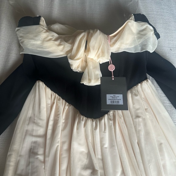 House of CB - Alana Dress Black and Cream Off-Shoulder Dress - Picture 4 of 7